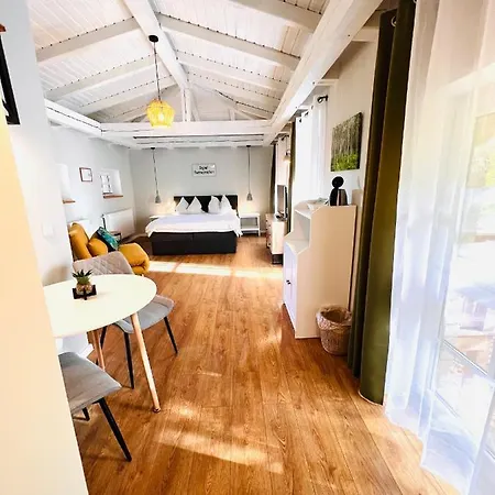 Am Historischen Bahnhof In Check In Mit Schluesselbox 3*