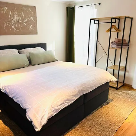 Am Historischen Bahnhof In Check In Mit Schluesselbox Гостевой дом Fehrbellin