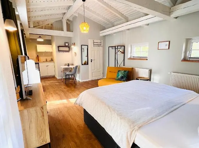 Am Historischen Bahnhof In Check In Mit Schluesselbox Pensionat 3*