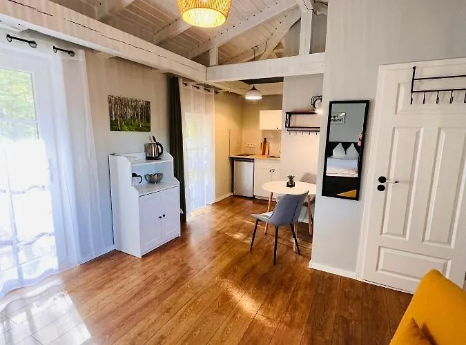 Am Historischen Bahnhof In Check In Mit Schluesselbox