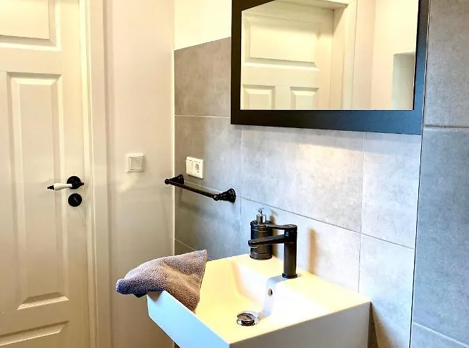 Am Historischen Bahnhof In Check In Mit Schluesselbox Pensionat 3*