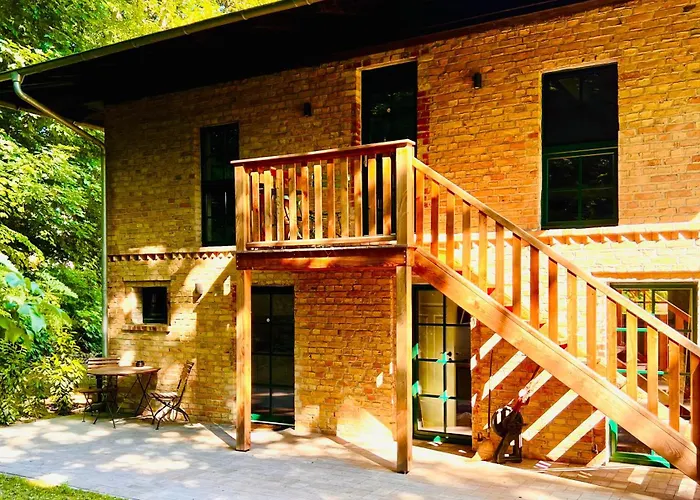 Am Historischen Bahnhof In Check In Mit Schluesselbox Pensionat Fehrbellin