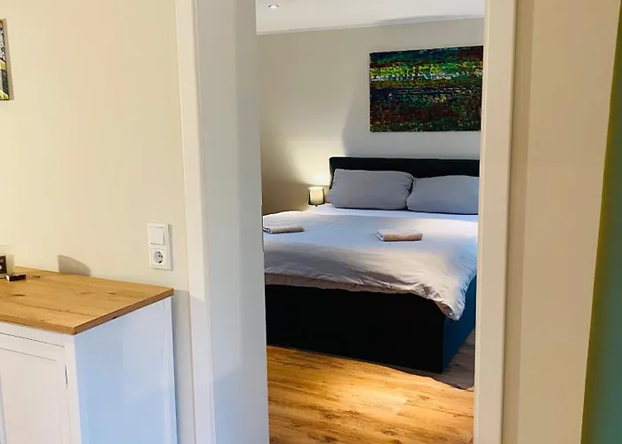 Am Historischen Bahnhof In Check In Mit Schluesselbox Pensionat Fehrbellin