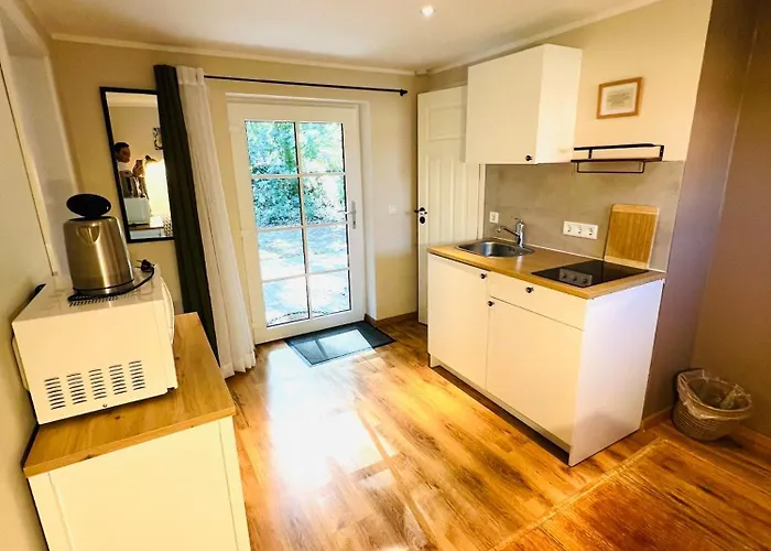 Am Historischen Bahnhof In Check In Mit Schluesselbox Pensionat 3*