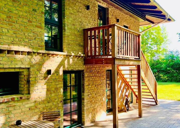 Am Historischen Bahnhof In Check In Mit Schluesselbox Pensionat Fehrbellin